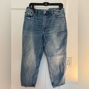 Abercrombie & Fitch High Rise Mom Jeans